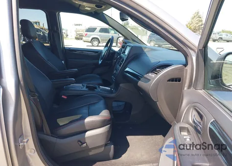 2018 Dodge Grand Caravan Gt z USA, uszkodzony, nr VIN 2C4RDGEG5JR220199